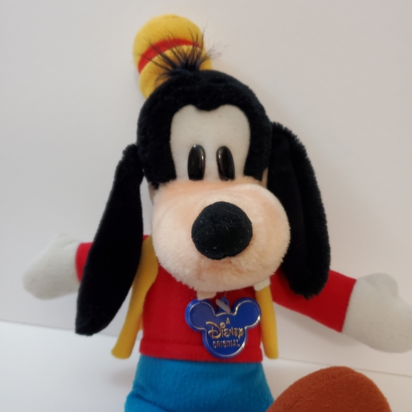 Vintage Disneyland Disney Parks Goofy plush - Picture 2 of 5